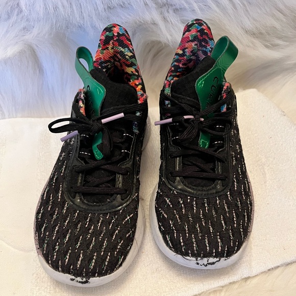 Under Armour Curry Flow 9 ‘Seasme Street The Count’ - Picture 2 of 11